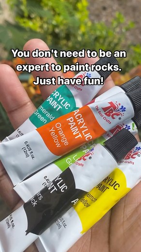Rock painting is fun! It's the perfect bonding activity for kids and adults. #rockpainting #paintedrocks #kindnessrocks | The Daycare Teacher Stories