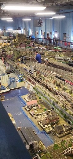 26 reactions | The NJ Hi-Railers layout is massive! Just take a peek at this overview taken at the most recent club shop open to the public. #njhirailers #clublayout #trainlayout #oscale #mth #lionel #modeltrain #trainspotting #railroading #railroadphotography #trainmeet #railfan | BR Railroad | Facebook