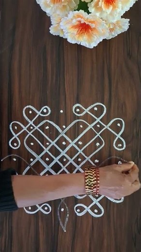 Beautiful Dot Rangoli in 20 Seconds 😍 | Easy Kolam #Shorts