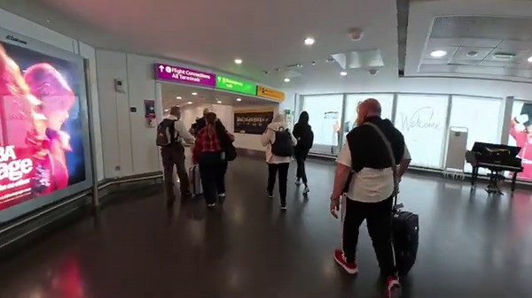 Heathrow to Victoria Station by Tube (Step-by-Step London Guide)