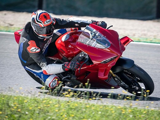 2025 Ducati Panigale V4 S First Ride Review