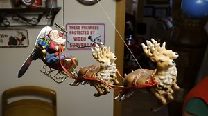 Thieves take treasured family heirloom from Novato house that won ABC's 'The Great Christmas Light Fight'