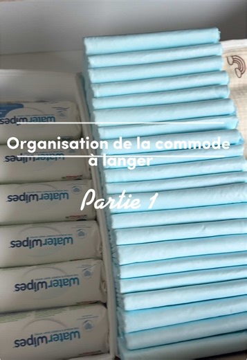 Organisation de la commode à langer pour les nouveaux parents