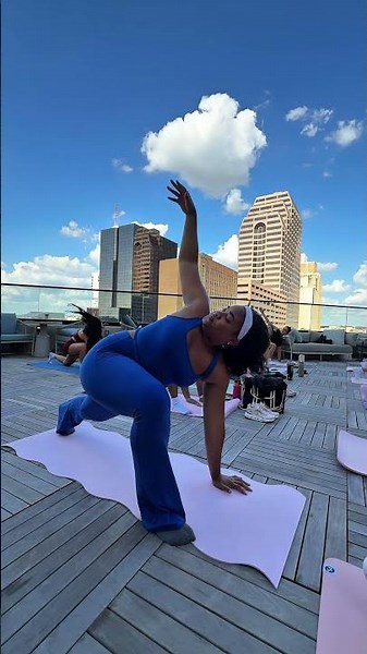 Come to a rooftop Pilates class with me in San Antonio Tx