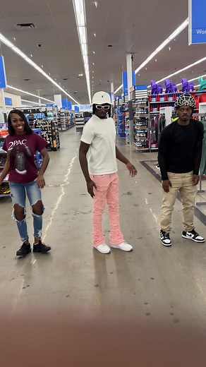 PART 1 | WALMART VIBES (Leesburg, FL) 🖤🤾🏿 @Swisher3x 🇬🇭 @young_baduu #fyp #walmart #florida #walmartvibes #dance #returnofthemack