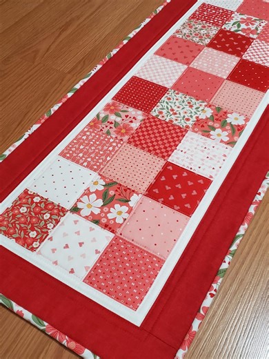 Quilted Valentine’s Day Floral Patchwork Table Runner 41.5" X 14.5" - Etsy