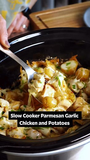 Allrecipes on Instagram: "These Slow Cooker Parmesan Garlic Chicken and Potatoes come together with four ingredients and take only five minutes to prepare! 😋 Get the full recipe down below or at the link in the @allrecipes bio. ⬇️ Ingredients: 2 pounds potatoes, cut into 1 ½- to 2-inch chunks 2 tablespoons olive oil 1 teaspoon kosher salt 3/4 teaspoon ground black pepper 1/2 teaspoon paprika 2 pounds skinless, boneless chicken breasts, diced into 1 ½-inch pieces 1 cup creamy Parmesan garlic sau