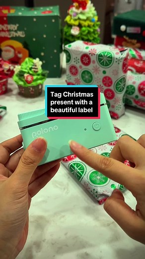 Tag Christmas presents with a beautiful label!😉❤️#labeling #christmas #giftwrappingideas #tiktokshopblackfriday #labelprinter