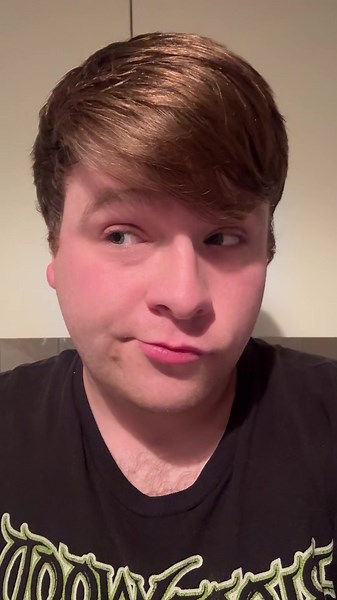 Cheese and pickle? Basic. #eastenders