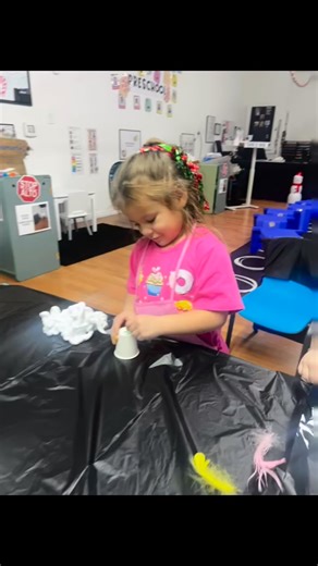 Wiggles and Giggles ELC on Instagram: "Our preschoolers enjoyed two hands on, sensory art experiences using shaving cream to practice forming letters, numbers, and shapes. Instead of paintbrushes, they used feathers to explore new textures while strengthening fine motor skills. They also created shiny paint by mixing Elmer’s glue with paint, adding a fun sparkle to their artwork and encouraging creativity and exploration This is their favorite way to learn! 🤩🎨🖌️🖼️"