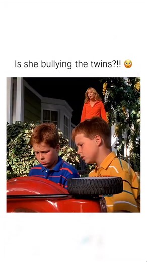 @clip_vaulthd on Instagram: "Desperate Housewives – Season 4 Overview: A dramatic, emotionally charged season that digs deeper into secrets, scandals, and survival on Wisteria Lane. Plot: Season 4 follows the women as they face life-altering challenges: Lynette battles cancer while trying to keep her family together, Susan navigates complicated love and motherhood, Bree hides dangerous secrets beneath her perfect exterior, and Gabrielle adjusts to a very different life after losing her wealth. A