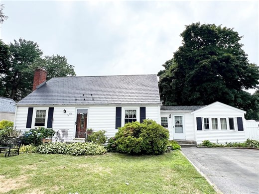 525 Buttonwoods Ave, Warwick, RI 02886 - MLS 1362992 - Coldwell Banker