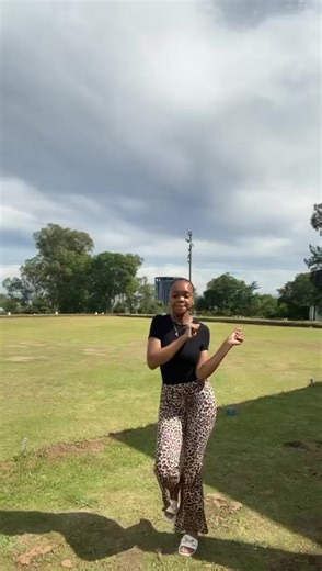 @Aminathi Phandle #dance #models #symonempinda