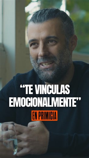 La historia de Pablo Ibar con @carreteronacho empieza con una entrevista por Skype que acaba convirtiéndose en una relación de años: viajes a Florida, conversaciones en el corredor de la muerte y un vínculo con la família. “Te vinculas emocionalmente con el caso”. #EnPrimicia disponible en @rtveplay | La 2 de TVE