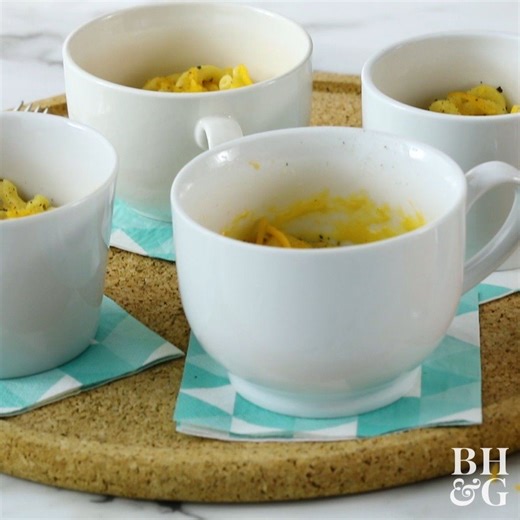 Homemade Microwave Mac and Cheese: Upgrade your instant mac and cheese with this super-simple recipe that requires just five ingredients and 10 minutes. (We've even included a variation to turn your regular mac into pizza mac! 🍕) RECIPE: http://bit.ly/3pLiy72 | Better Homes & Gardens