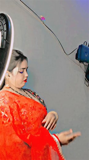 RAJA KI RANI on Instagram: "godi me leke jani khodi ye jija 😘😘"