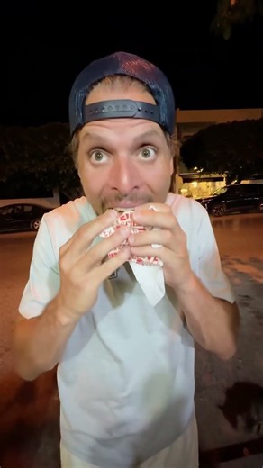 Tasting Tunisia's $1 Döner Kebab: Cheap, Tasty Street Food! #Foodie #Travel
