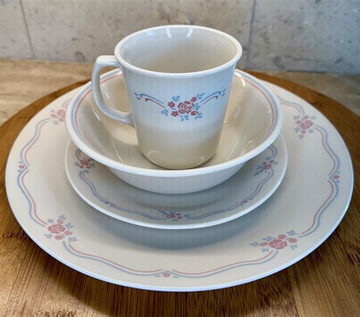 Vintage Corelle Dinnerware Set: "english Breakfast" Pink Hearts & Blue Floral - 17-piece 1980s Cottage Style - Etsy