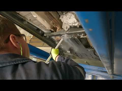 Dry Ice Cleaning of Porsche Chassis | Dry Ice Blasting