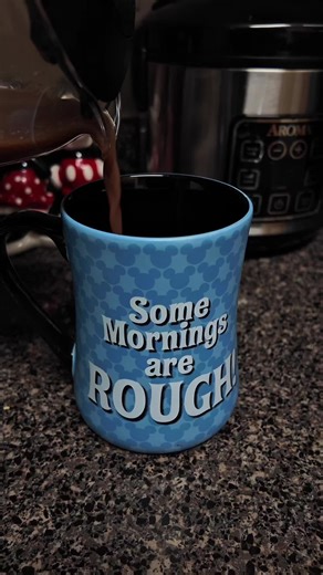 The @V I V O standup desk has definitely made my life so much easier! #viral #trending #standingdesk #desksetup #setupinspiration