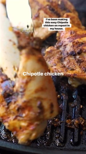This quick and easy chipotle chicken recipe is made with boneless chicken thighs (or breasts), delicious for making homemade burrito bowls, tacos, quesadillas, and more. 🙌🏼 SAVE TO MAKE LATER!✨comment CHIPOTLE if you want the link sent to your DM!✨See link for the recipe 👉 https://www.skinnytaste.com/chipotle-chicken/ #chickenrecipes #chicken #chipotle #chickenthighs #skinnytaste | Skinnytaste