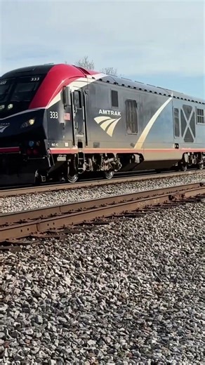 Amtrak 50 cardinal rolls through