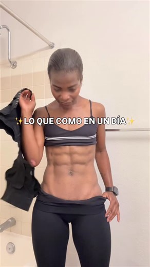 Emi Zapata | Weight Loss Coach | Certified Personal Trainer on Instagram: "Soy colombiana y no soy del tipo: pechuga de pollo asada, ensalada, y cero arroz. Amiga, seré honesta. Sin arroz me les voy para el más allá 😅 Échale pillo, esta es mi estrategia: ✅Excelente hidratación ✅Buena fuente de proteínas ✅Buena fuente de grasas naturales ✅Vegetales (solo de mis favoritos) ✅Carbohidratos naturales para tener energía💪 ✅Café por adición 😅 Mi AZ bajo la manga: ✅Comer hasta quedar satisfecha ✅Hacer