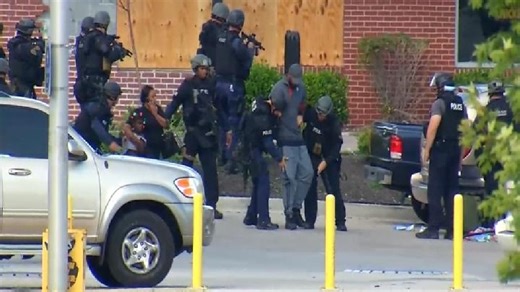 Barricade situation reported in SW Baltimore