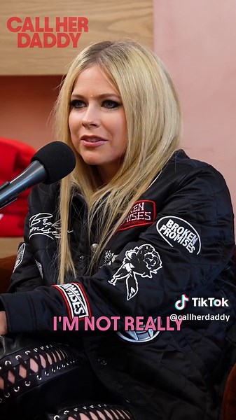 The church singer to emo pop pipeline is iconic 👏🏼💯🎸 @Avril Lavigne joins chd this week to talk her writing process, hockey, and more