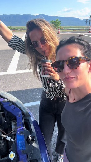 Το πάρτυ δεν σταματά: carpool karaoke roadtrip για ατελείωτη διάθεση