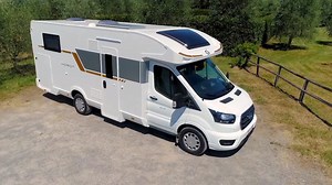 CI Horon 66 XT : un camping-car tout compris avec lit de pavillon