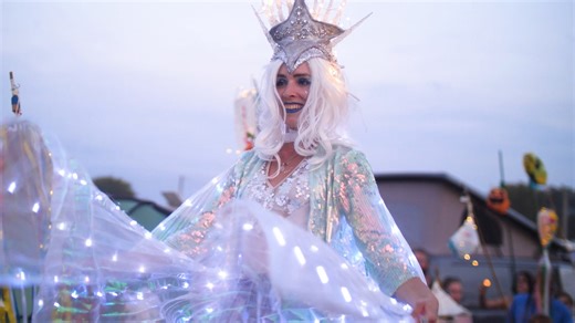 🎉 Pandemonium! – our mini-festival-in-a-festival just for kids - was buzzing this year! 🥁🎨✨ From music and dance to crafts and games, our younger folkies had their own space to explore, create, and make their own festival memories. 💚 Big smiles, big energy and loads of fun 🙌! | Shrewsbury Folk Festival