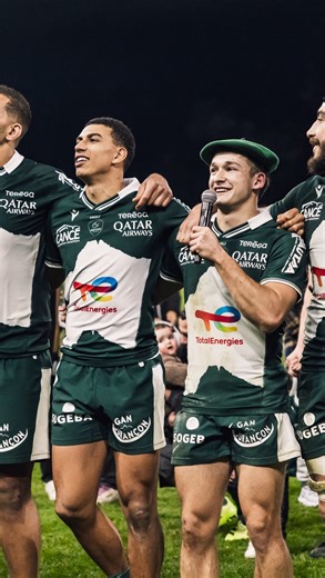 Section Paloise Bearn Pyrenees on Instagram: "𝐋𝐞 𝐇𝐚𝐦𝐞𝐚𝐮 𝐞𝐧 𝐟𝐞̂𝐭𝐞 pour finir l’année 2025 🤩 #SPMHR #BoxingDayRugby #TOP14 #HonhaSection"