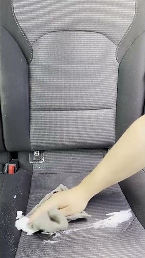 Espuma limpiadora. Deja los asientos como nuevos #blinker #blinkershorts