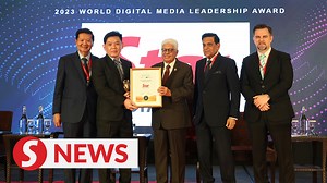 Star Media Group Bhd (SMG) received the 2023 World Digital Media Leadership Award from the KSI Strategic Institute for Asia Pacific for its outstanding contribution to digital media. WATCH MORE: https://thestartv.com/c/news SUBSCRIBE: https://cutt.ly/TheStar LIKE: https://fb.com/TheStarOnline | The Star