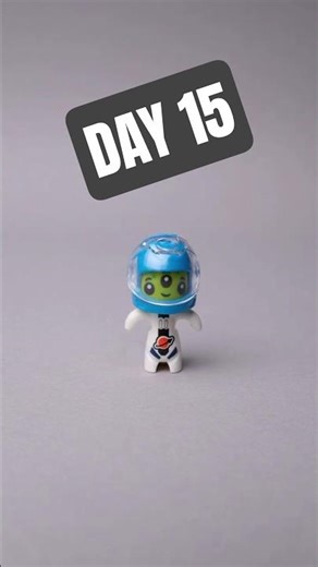 LEGO stop-motion animation: City Advent Calendar 2025. Day 15 - Alien Adventurer. Build & animation.
