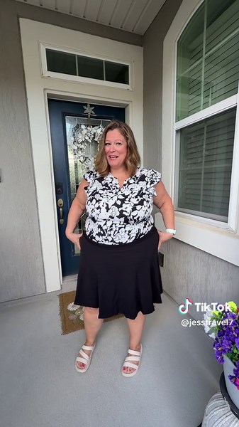 Loving this plus-size skirt! #plussizeskirt #tiktokshopmothersday #plussizeshorts #plussizefashion #curvygirlfashion