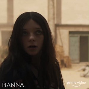 #Hanna: Sie ist alles andere als ein normales Mädchen. Sie ist schlau, handlungsschnell, furcht- und gnadenlos – und noch nicht mal aus dem Teenageralter raus. #HannaTV >>> http://bit.ly/Hanna-S1 | Amazon Prime Video