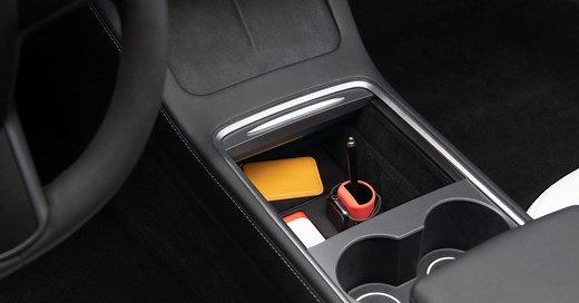 Jeda launches ultimate Tesla accessory: 4-in-1 USB hub with smartwatch charger and more