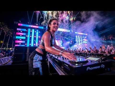 Perfect DJ Transitions – Seamless Track Changes