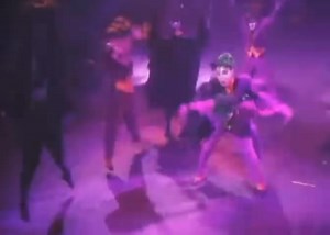 #Soundtrack en #JuevesDeCine “Batdance" es una canción de Prince y pertenece al #soundtrack de Batman de 1989. Ayudada por la popularidad de la película, alcanzó el No.1 en las listas de popularidad en los EU. | Charo Fernández Oficial