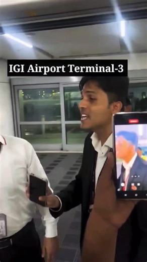 Spicejet Bangkok flight cancelled due to technical , caused passengers to wait for their luggage .