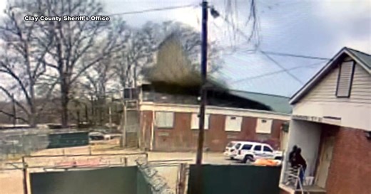 Watch the moment powerful winds rip the roof off a county jail in Mississippi