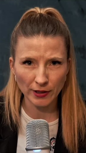 The Routines I Use Every Lesson (So I Don’t Have to Improvise) This is what keeps my classroom calm — not personality, not energy, not constant talking. Every lesson starts the same. Every transition follows the same steps. Every clean-up looks the same. No explaining. No negotiating. No emotional commentary. When noise rises, I don’t invent a new response. I simply return to the last stable routine. These routines do the regulating — so I don’t have to. 🎥 Watch the full video on YouTube: https