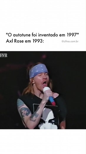 Anos 90. O auge do Guns N’ Roses. Assistir à banda ao vivo era presenciar um dos espetáculos mais intensos do rock. Axl Rose dominava os palcos com presença e uma voz de cinco oitavas, uma das mais impressionantes da música. A Use Your Illusion Tour (1991 a 1993) levou o Guns a 27 países e consolidou o grupo como um fenômeno mundial, com momentos históricos no Rock in Rio II e nos shows em São Paulo e Rio. Foi o fim de uma era, mas também o início da lenda. | Cifras