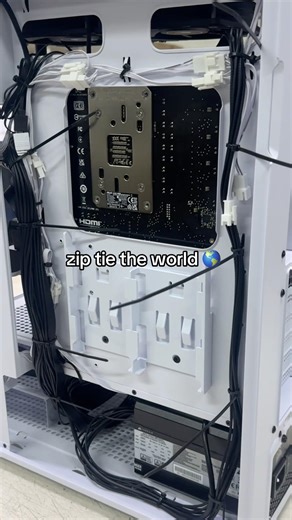 ZIP TIES FOR THE WIN! #pcgamer #pcbuilder #ziptie #cablemanagement #pc