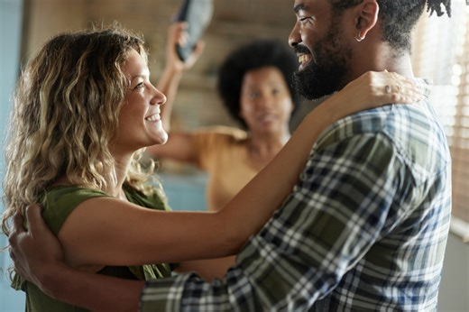 Are You Being Monkey-Barred? This Shady Dating Trend Leaves You Dumped Before You Know It