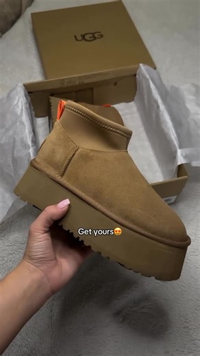 ʜᴇʀᴇ's ʏᴏᴜʀ ғᴀᴠᴏʀɪᴛᴇ sɴᴇᴀᴋᴇʀs 🦌 on Instagram: "Ugg Women’s Classic Mini Dipper Winter Boot in Chestnut Suede 🍂 Visit our website at 🛍️ www.deerstoreegy.com 🛒 Shop now! 100% Authentic, Best Price, Trusted. Discover & Shop more via link in bio"