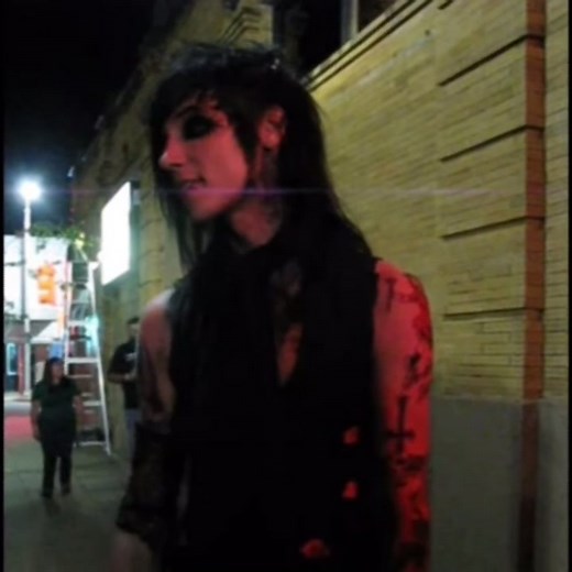andy talking about life/criticism omg i love him #blackveilbrides #bvb #andybiersack #andyblack #andysixx @blackveilbrides #emo #fyp #foryou