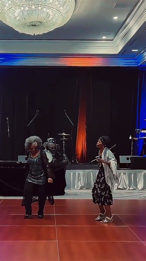 Golden Warriors Showing off their groovy moves!